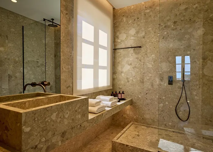 The Calliston 3*