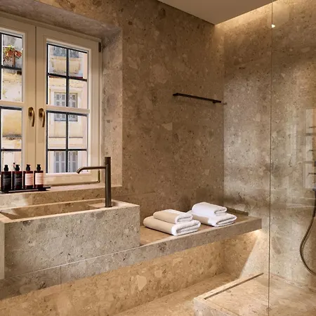 The Calliston Corfu (city)