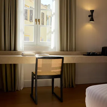 The Calliston Corfu (city)