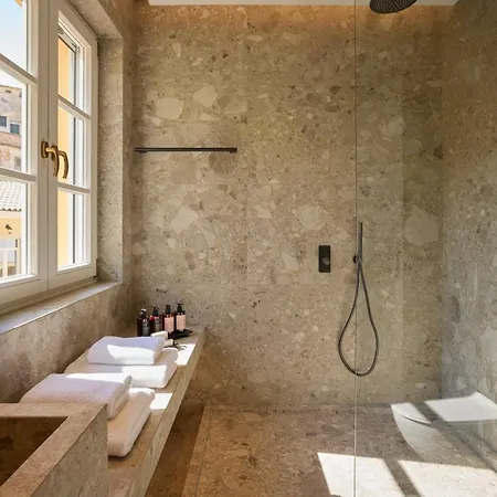 The Calliston Corfu (city)