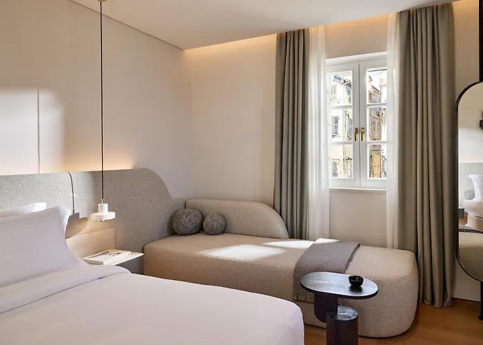 The Calliston 3* Corfu (city)