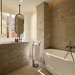 The Calliston 3*